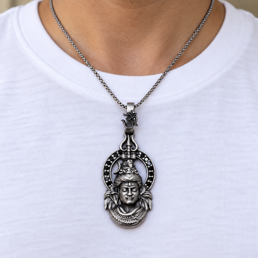 925 Silver Calm Mahadev Pendant – 10 g (Devotion & Inner Strength)