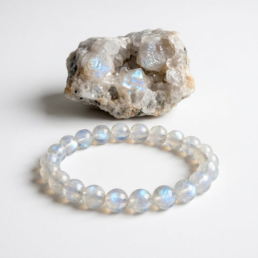 Moonstone Bracelet: Meaning, Benefits, Intuition and Crown Chakra Healing - GemKrishna