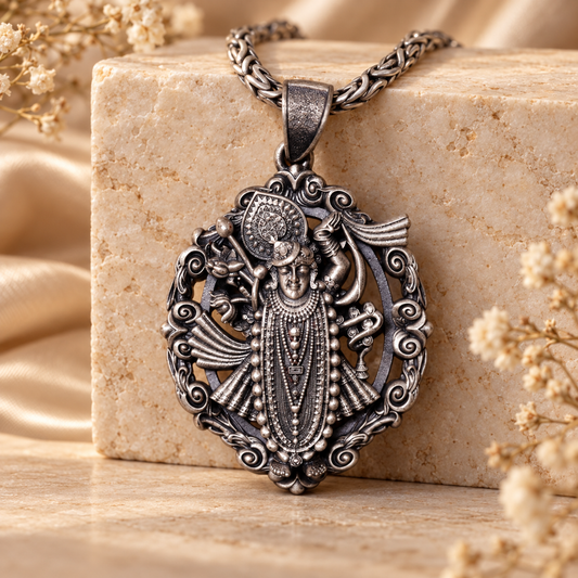 925 Silver Shrinathji Bava Pendant – 11 g & 19 g (Devotion & Grace)