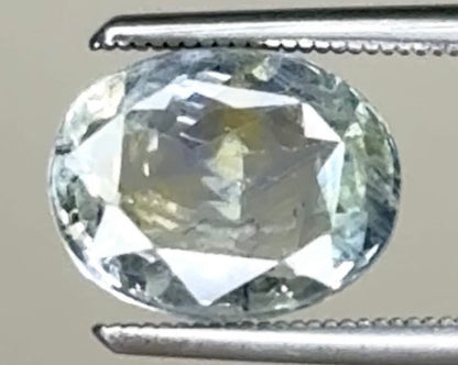 Natural Bi-color sapphire (Pitambari) 4.65 Carat Untreated Lab Certified product video 1