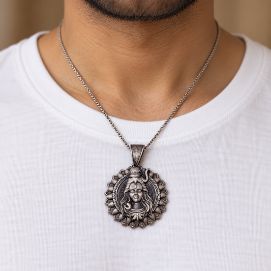 925 Silver Shiv Ji on Flower Pendant – 13 g (Devotion & Inner Strength)