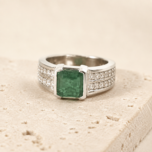 925 silver ring with green emerald-cut panna stone and clear cubic zirconia pavé band