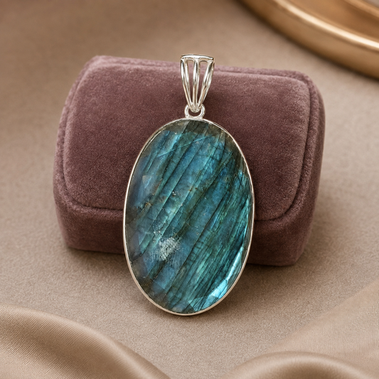 925 silver labradorite locket pendant with oval blue-green gemstone in a silver frame