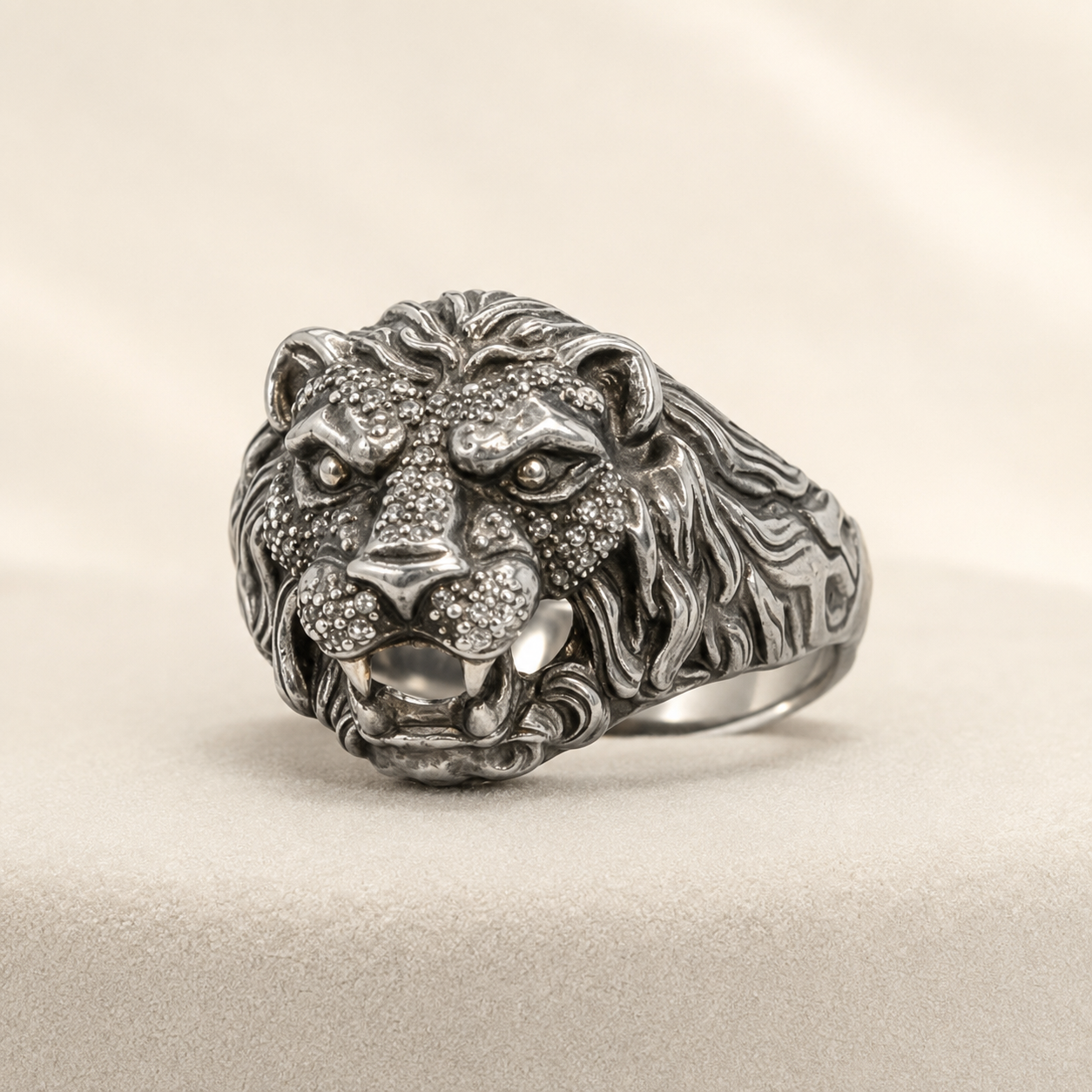925 silver lion head ring with mane texture and courage and leadership design