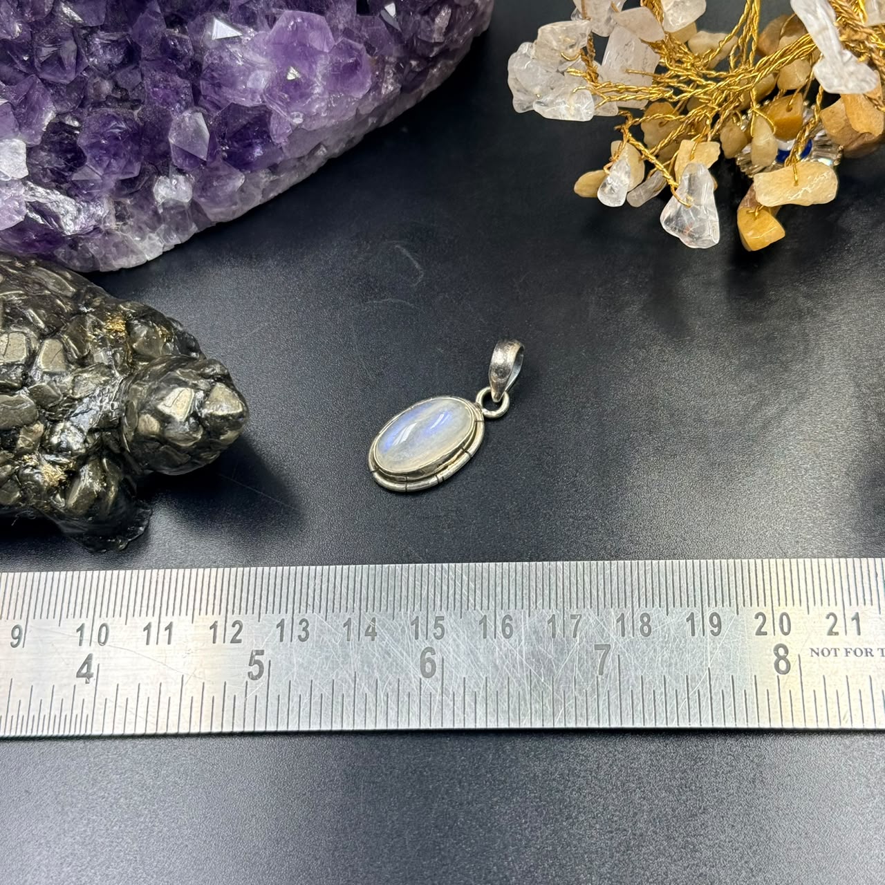 Moonstone 925 Silver Locket (Intuition & Emotional Balance)