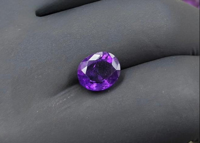 Natural Amethyst – Oval Cut  3.45 carat  ₹200/ct