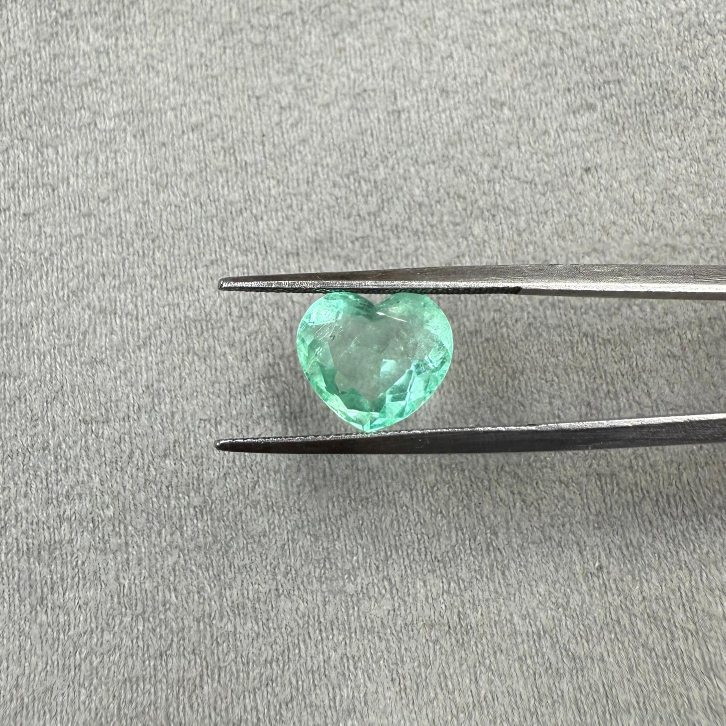 Natural Heart Shaped Emerald 3.02 ct Lab Verified 9.15 x 10.39 x 5.55 mm