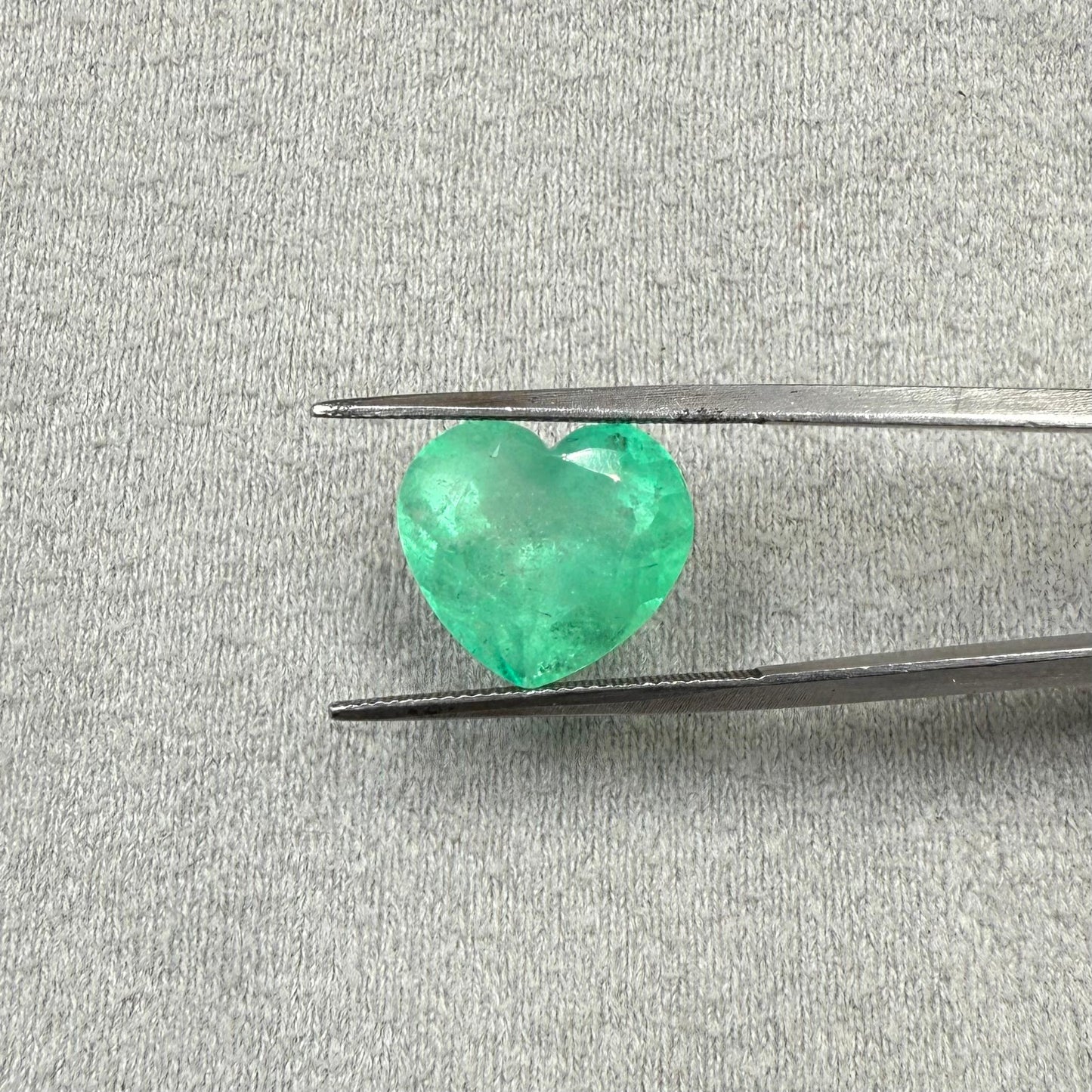 Natural Heart Shaped Emerald 7.62 ct  Lab Verified 12.47 x 13.91 x 8.77 mm
