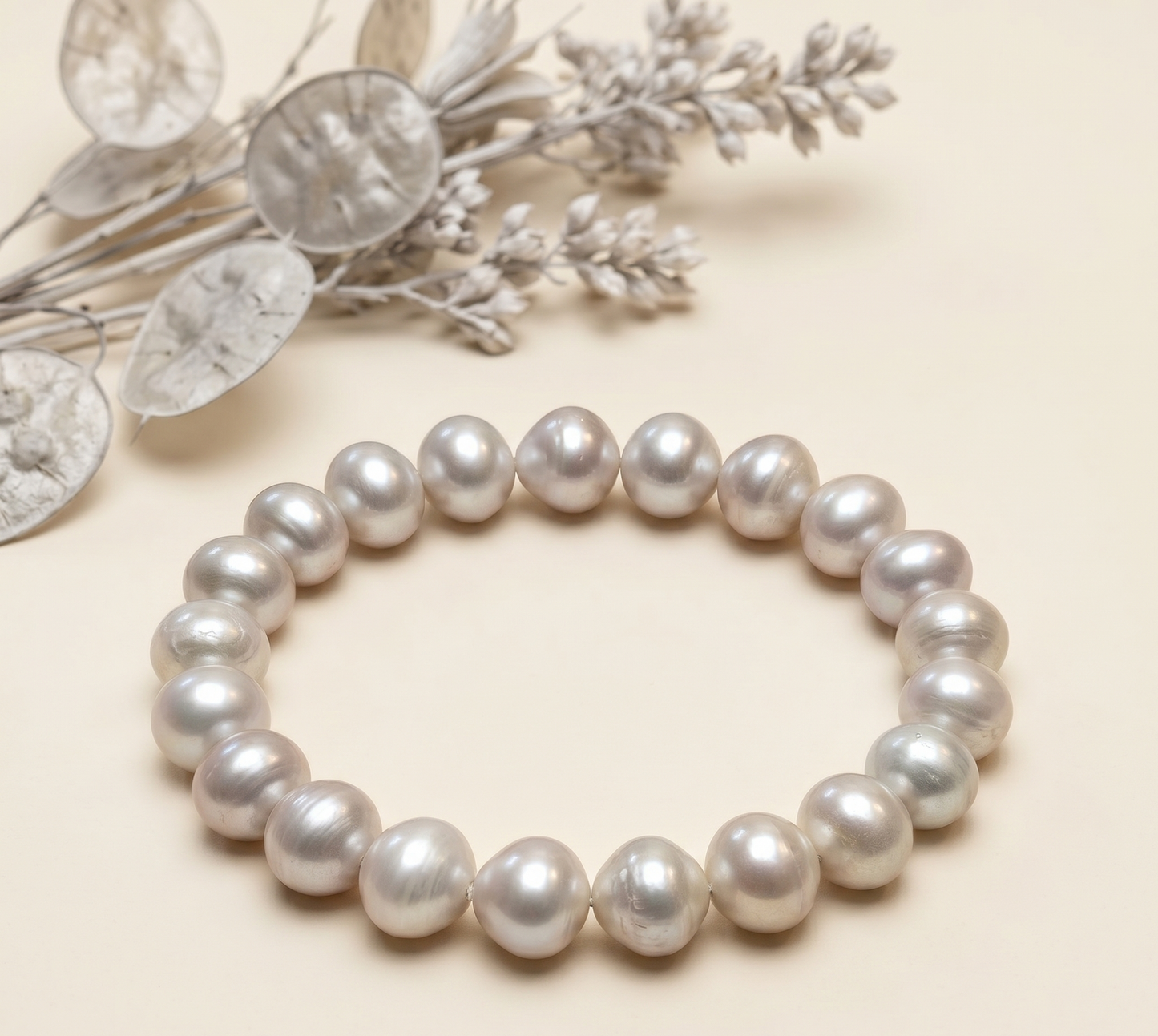 Pearl Bracelet (Elegance and Emotional Harmony)