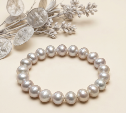 Pearl Bracelet (Elegance and Emotional Harmony)