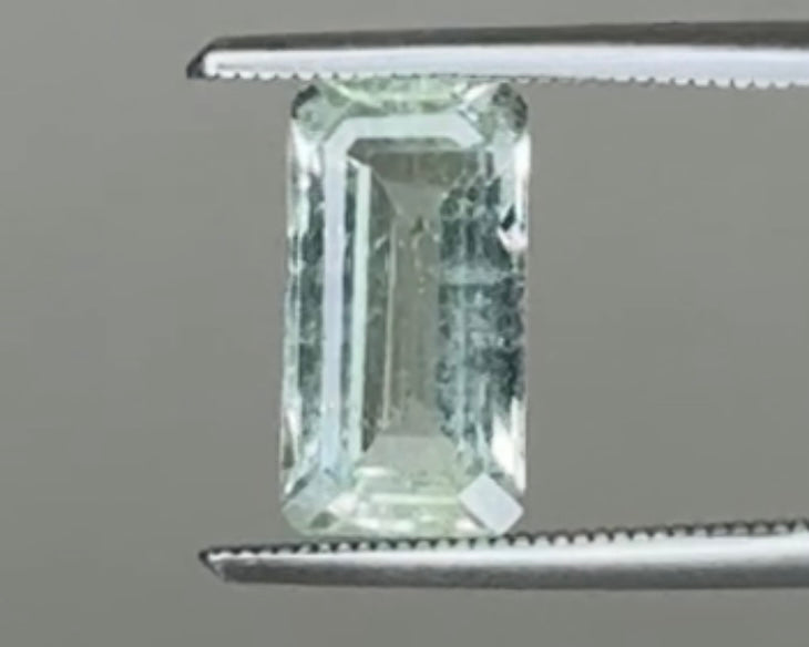 Natural Greenish Yellow Beryl 6.11 x 11.54 mm 2.81 Carat
