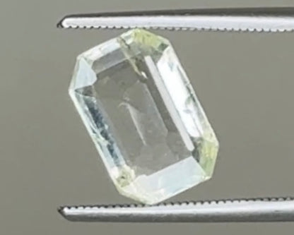 Natural Greenish Yellow Beryl 7.30 x 11.19 mm 2.64 Carat product video 1