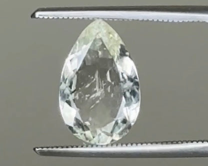 Natural Greenish Yellow Beryl 12.55 x 8.00 mm 2.61 Carat product video 1