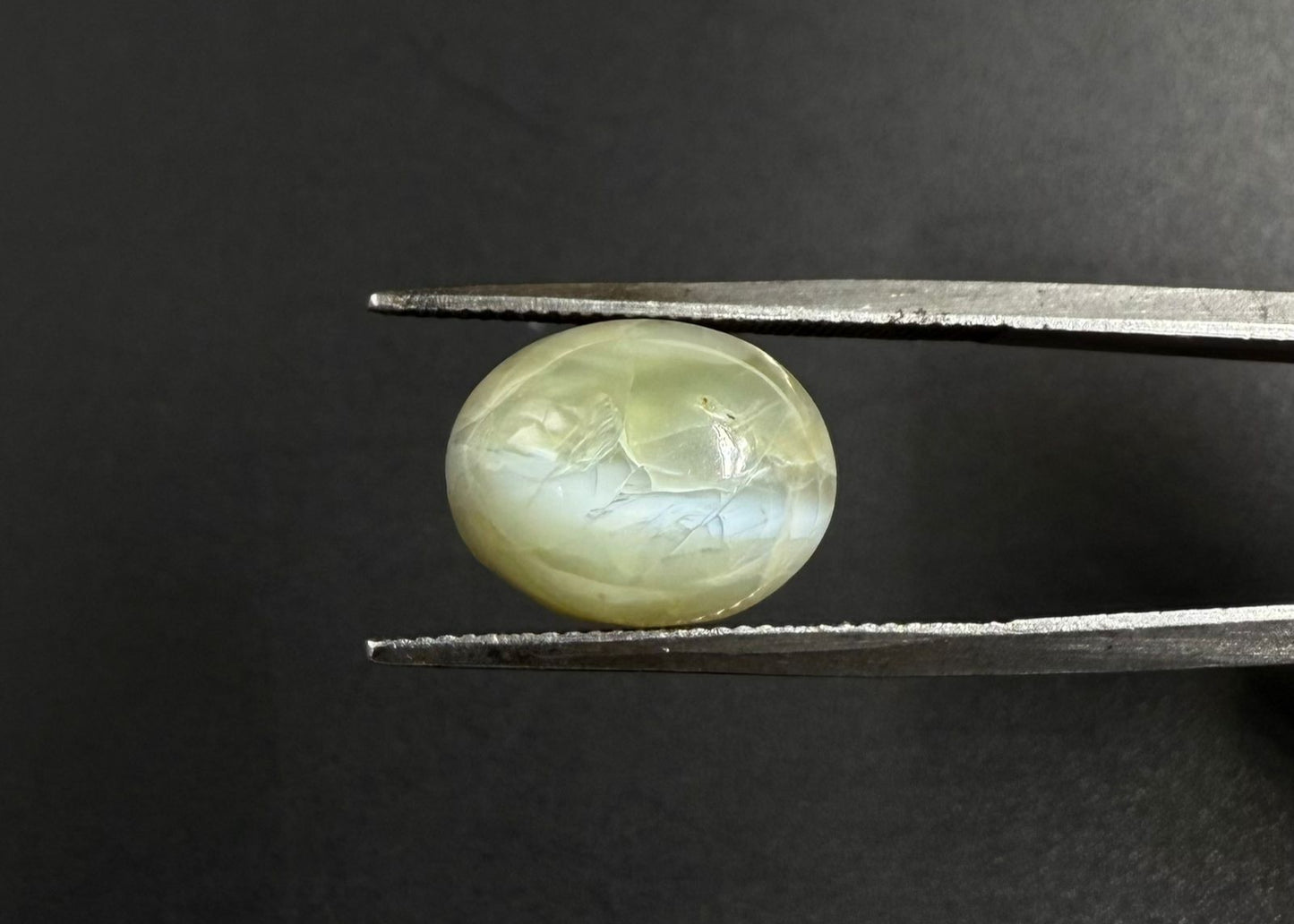 Natural Chrysoberyl Cat's eye  10.15 carat