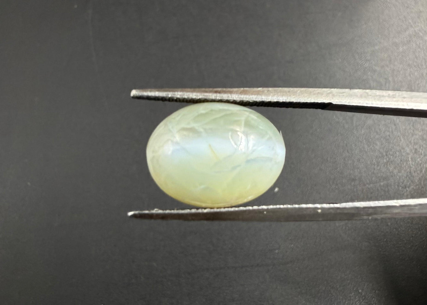 Natural Chrysoberyl Cat's eye  10.27 carat