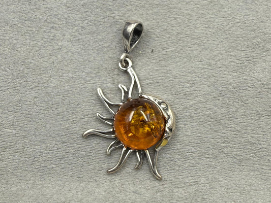 Natural Amber 925 Silver Sun locket  2.56 gram