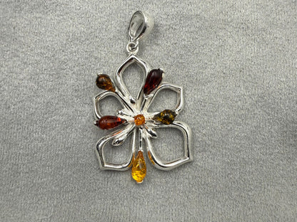 Natural Amber Sterling Silver Flower locket     6.88 gram