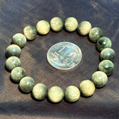 Black Cat’s Eye Quartz Bracelet (Protection & Focus)
