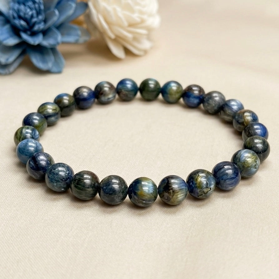 Blue Kyanite Bracelet (Clarity and Energy Balance), product view 8