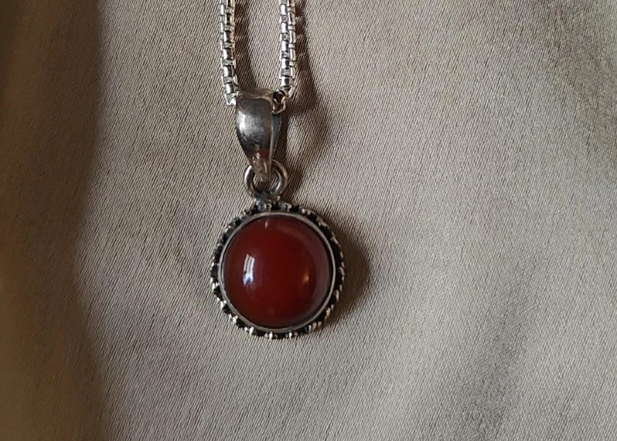 Natural Carnelian Silver Locket 4.04 gm