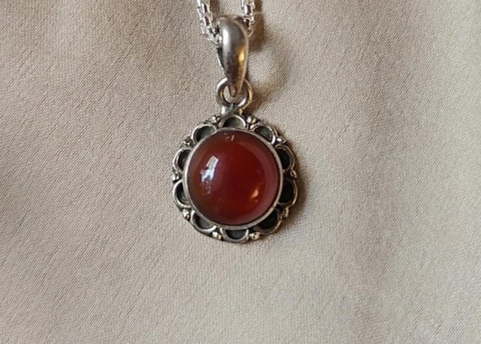 Natural Carnelian Silver Locket – 4.32 gm