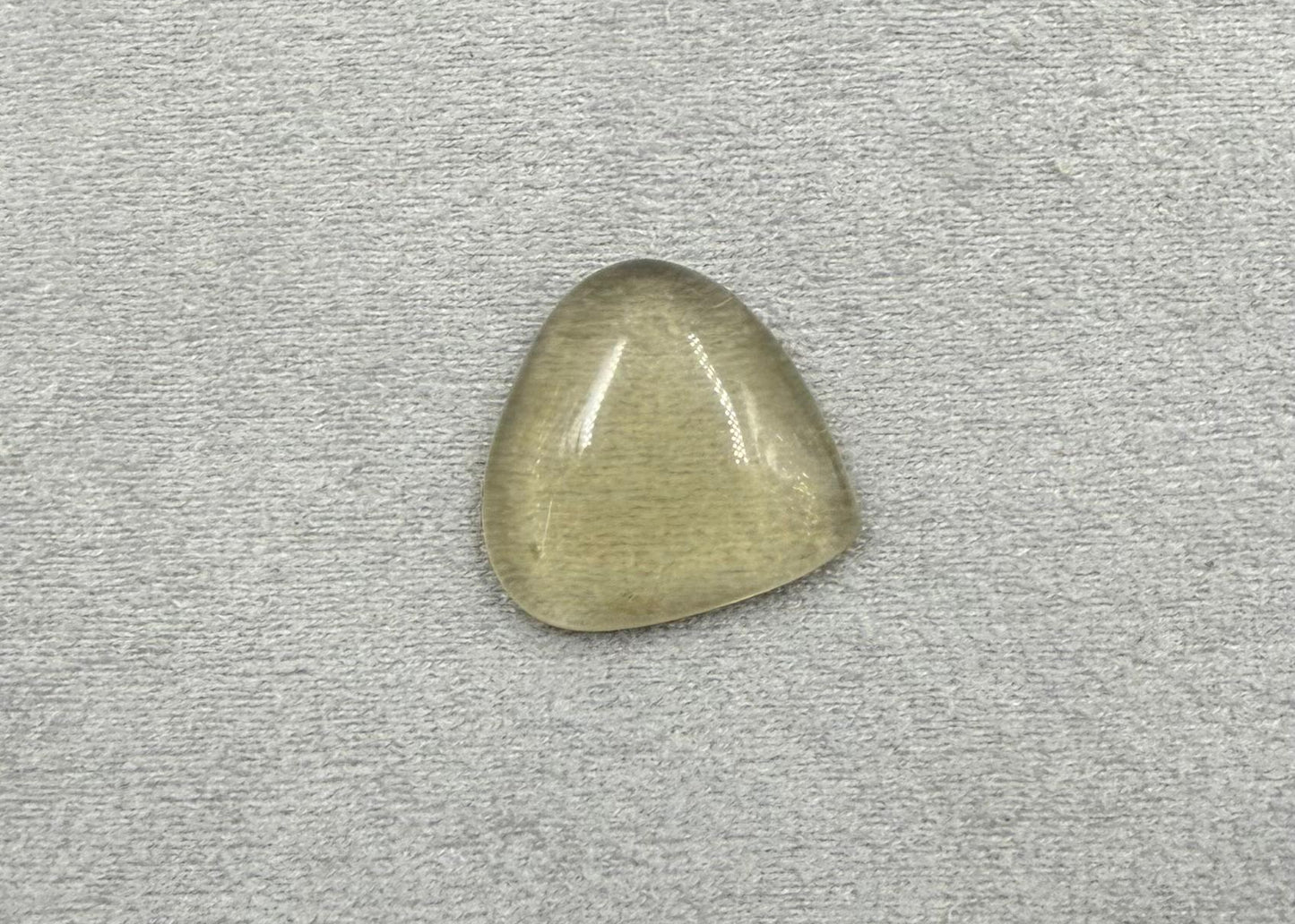 Natural Praseolite Quartz  17.34  carat  Yellowish Green color  csmgb023