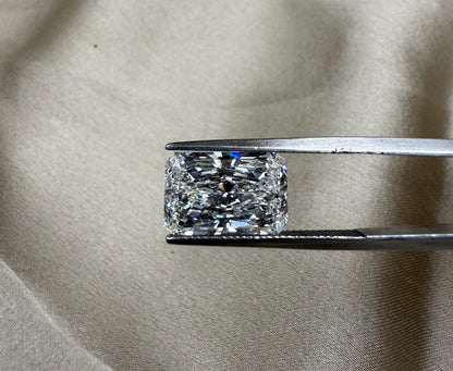 Lab Grown Diamond  rectangle shape cut  5.27 carat