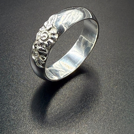 925 Sterling Silver Wide Band Ring | 8g Total Weight | Embossed Floral and Scroll Motif | Smooth High-Polish Finish