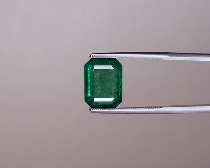 Emerald - 6.28 Carats product video 1