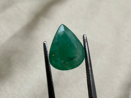 Natural Emerald   pear shape cut stone  3.84 carat