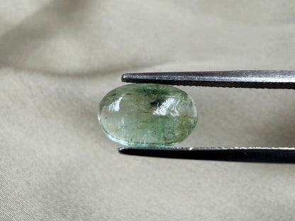 Natural Emerald  Oval Shape cut stone  2.30 carat