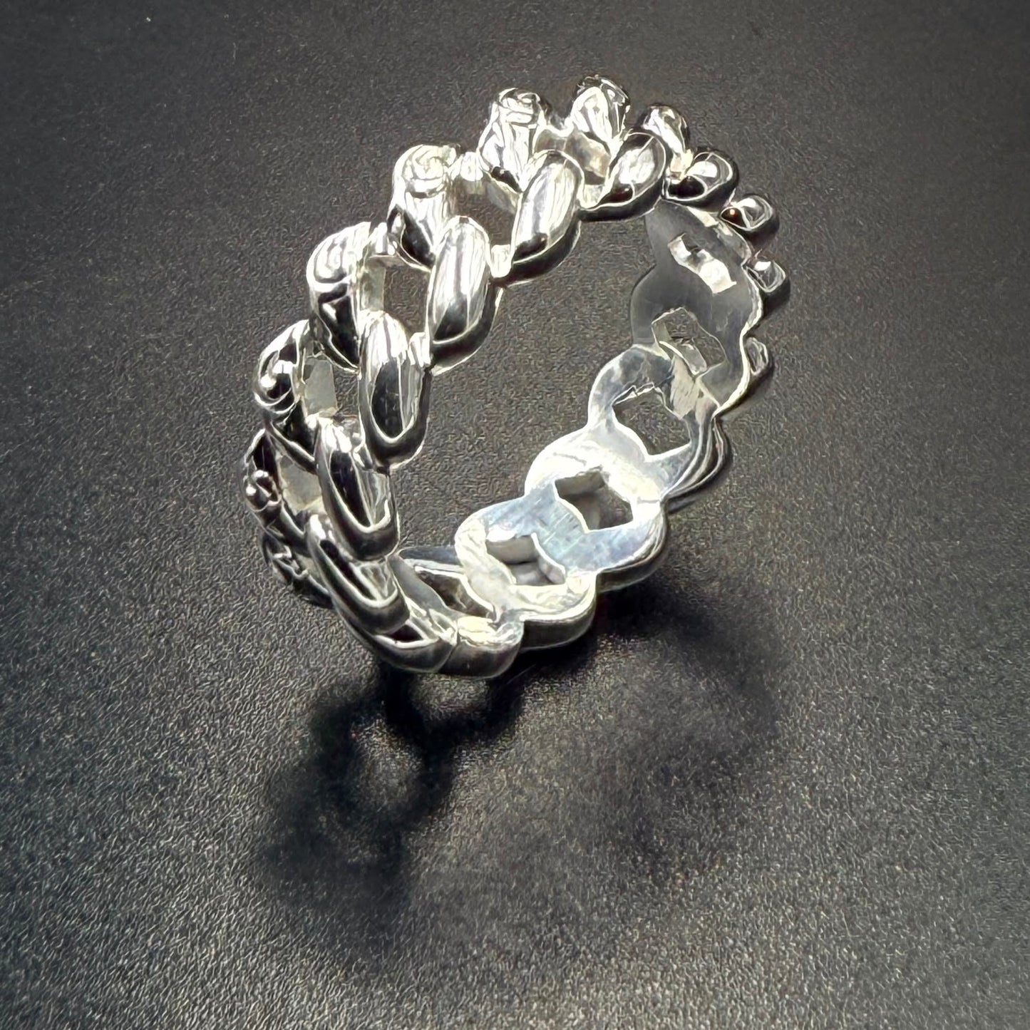 925 Sterling Silver Openwork Band Ring | 10g Total Weight | Interlocking Flame and Scale Motif | High-Polish Detailed Finish |
