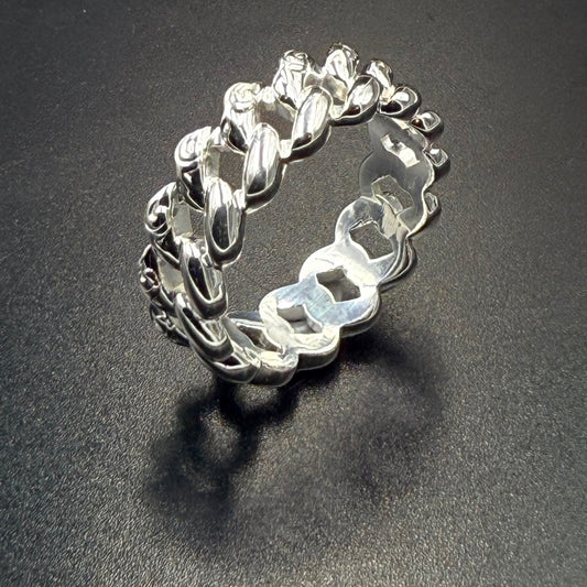 925 Sterling Silver Openwork Band Ring | 10g Total Weight | Interlocking Flame and Scale Motif | High-Polish Detailed Finish |