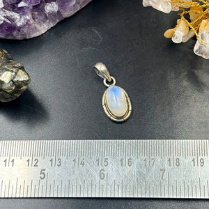 Oval Stone 4.68 Grams