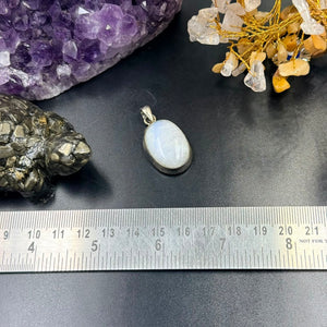 Oval Stone 8.04 Grams