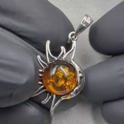 Natural Amber 925 Silver Sun locket  2.56 gram