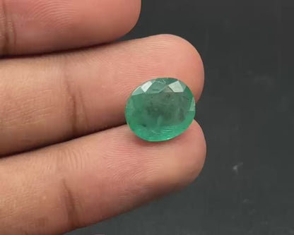 Natural Emerald Oval Shape 7.20 Carats Report No. 73903980101 (GSI Certified)
