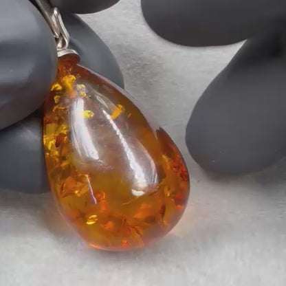 Natural Amber Pear Shape Sterling Silver  5.48 gram