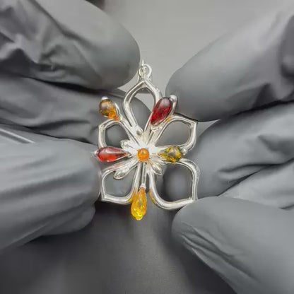 Natural Amber Sterling Silver Flower locket     6.88 gram