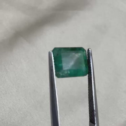 Natural Emerald  Square Shape cut stone  3.70 carat